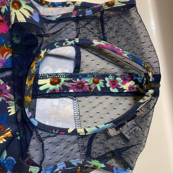 American Ragcie floral dress - Picture 16 of 17